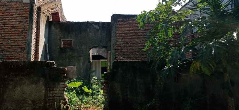 dijual rumah jl gedawang