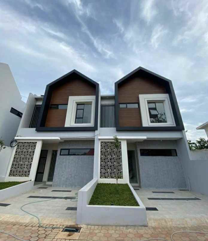 dijual rumah jl h jamat