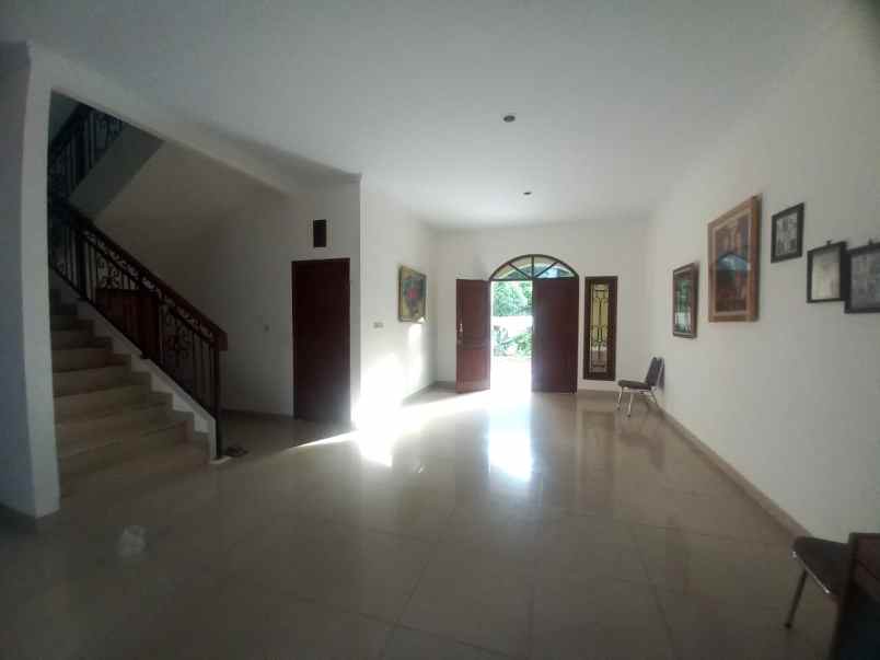 dijual rumah jl hibrida raya pondok