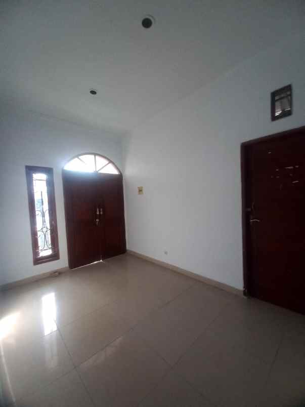 dijual rumah jl hibrida raya pondok