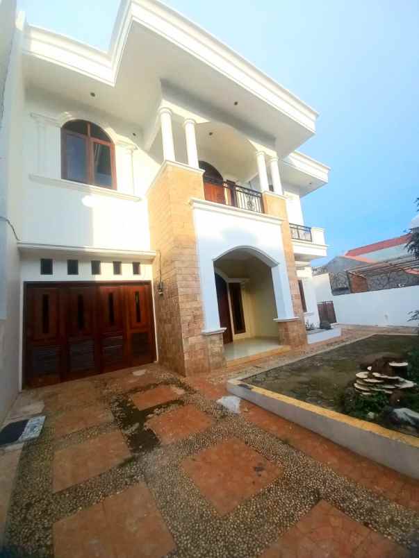 dijual rumah jl hibrida raya pondok