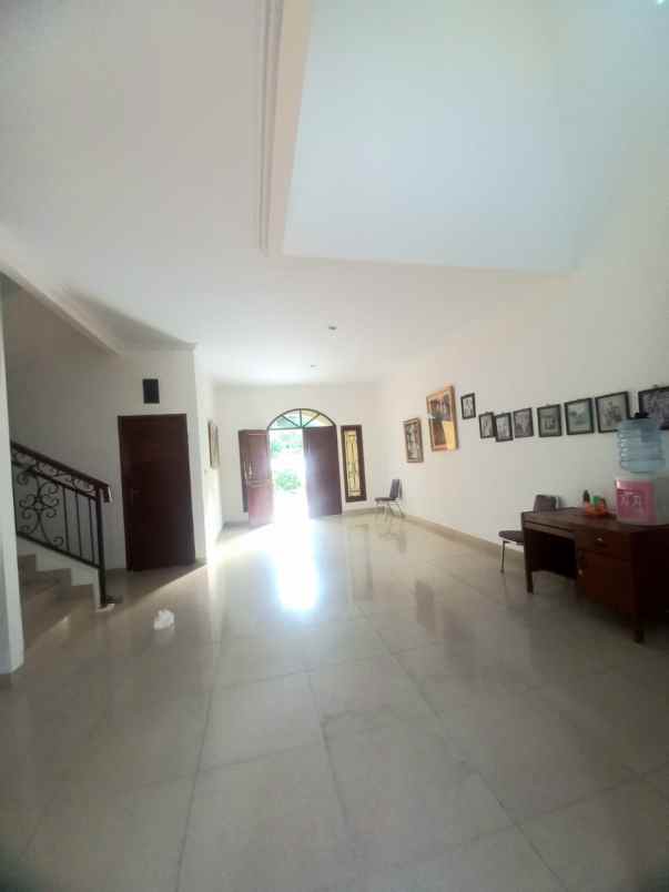 dijual rumah jl hibrida raya pondok