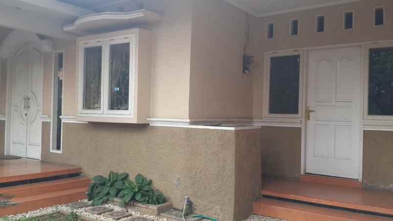 dijual rumah jl inspeksi tarum barat