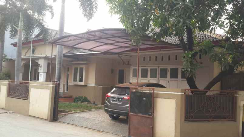 dijual rumah jl inspeksi tarum barat