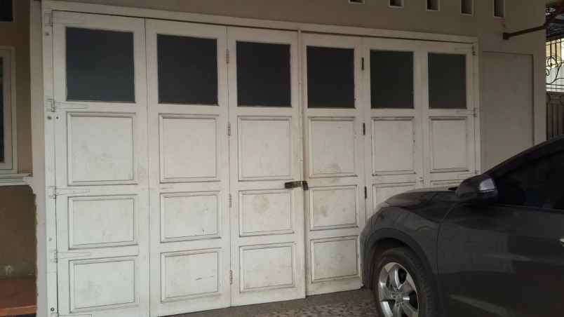 dijual rumah jl inspeksi tarum barat