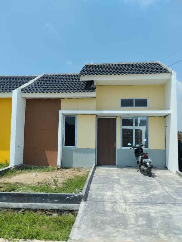 dijual rumah jl ir soekarno hatta