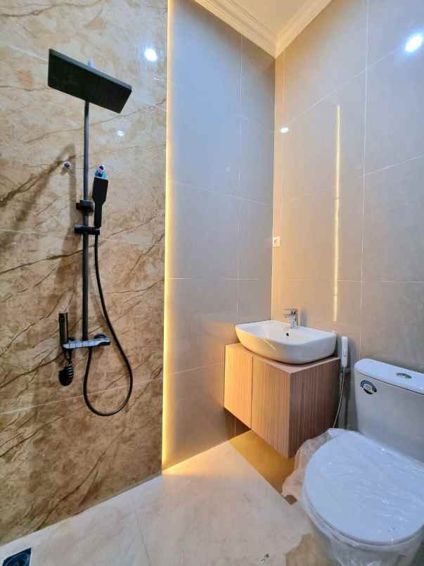 dijual rumah jl jagakarsa jakarta selatan