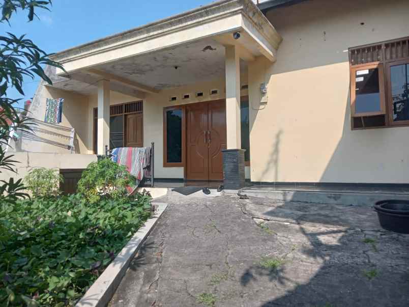 dijual rumah jl kalilangse semang