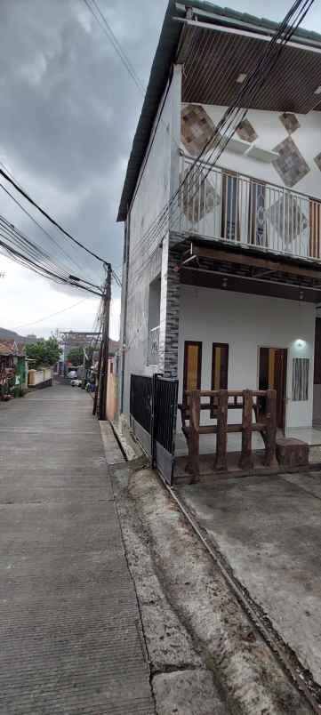 dijual rumah jl kalisari ii pasarrebo