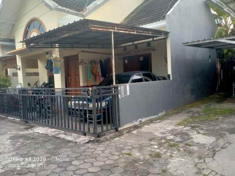 dijual rumah jl kaliurang