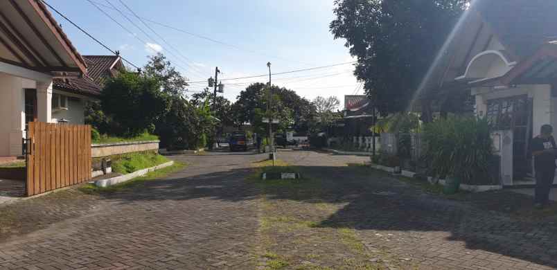 dijual rumah jl kaliurang