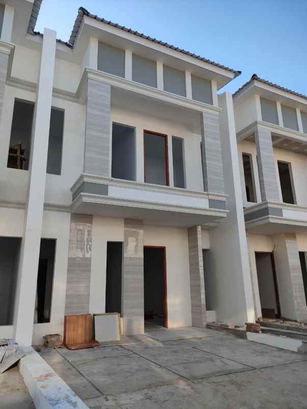 dijual rumah jl kapasa raya