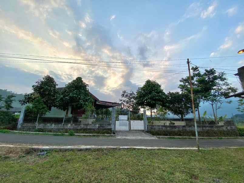 dijual rumah jl kartini rt3 rw2 dsn