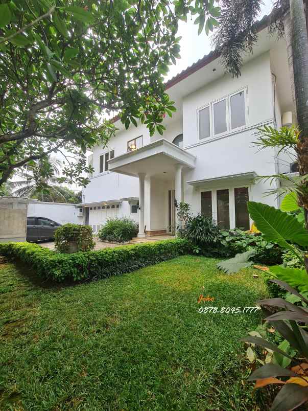 dijual rumah jl kemang selatan