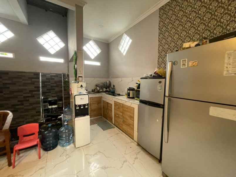 dijual rumah jl kembar srimahi