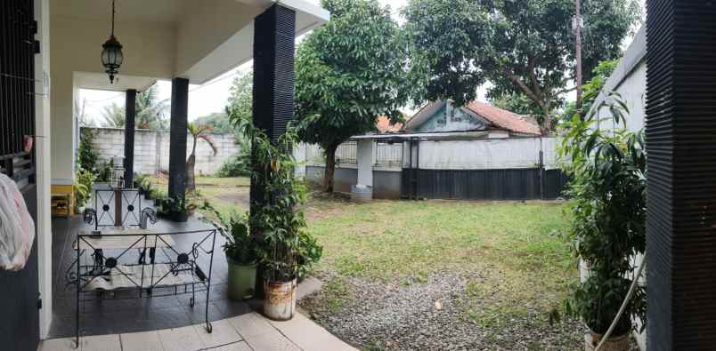 dijual rumah jl kiray 2 no 25 kel