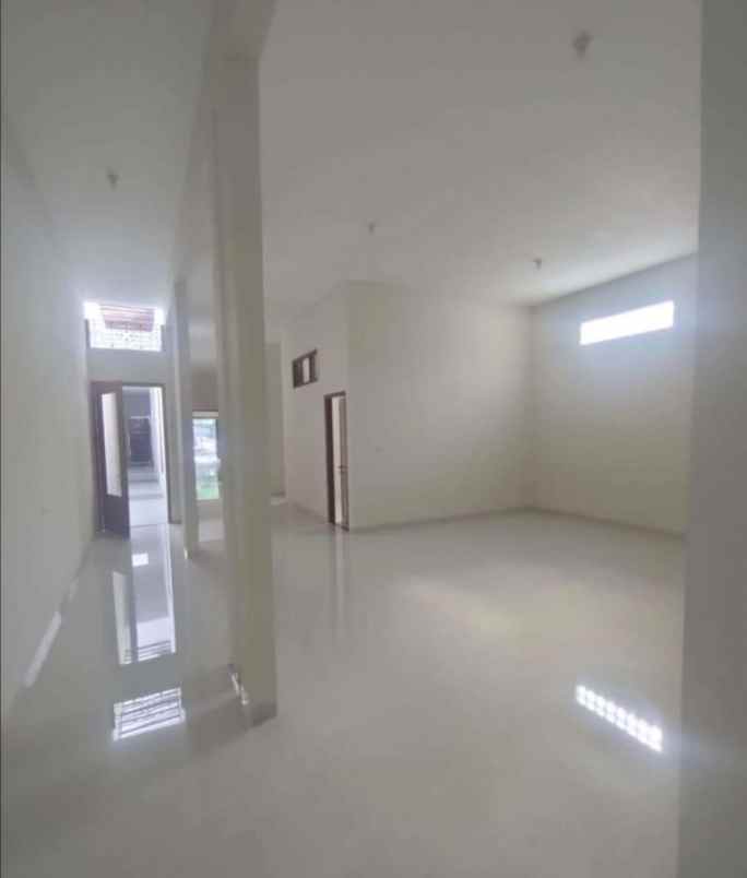 dijual rumah jl kranggan