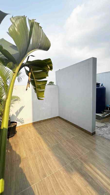 dijual rumah jl kunir no 168 01 rw 05