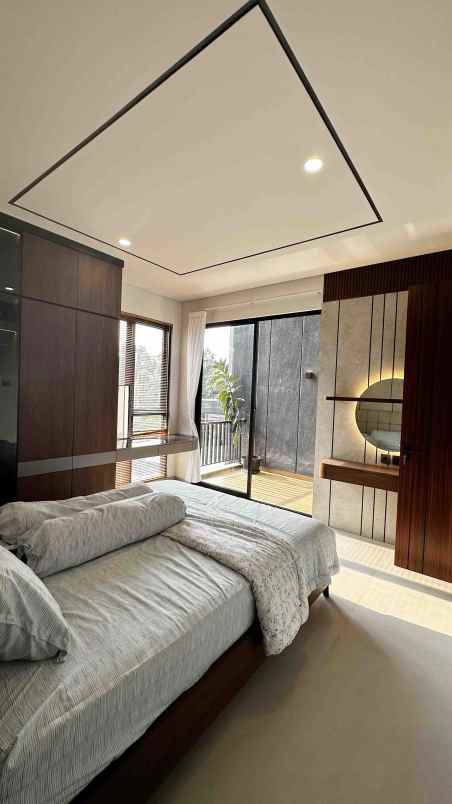 dijual rumah jl kunir no 168 01 rw 05