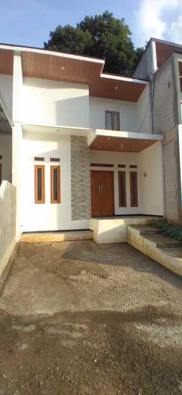 dijual rumah jl letda lukito jatiroke