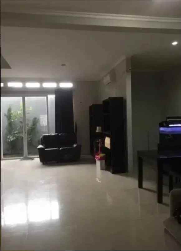 dijual rumah jl limo cinere depok jawa