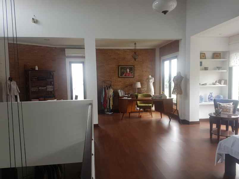 dijual rumah jl limo cinere depok jawa