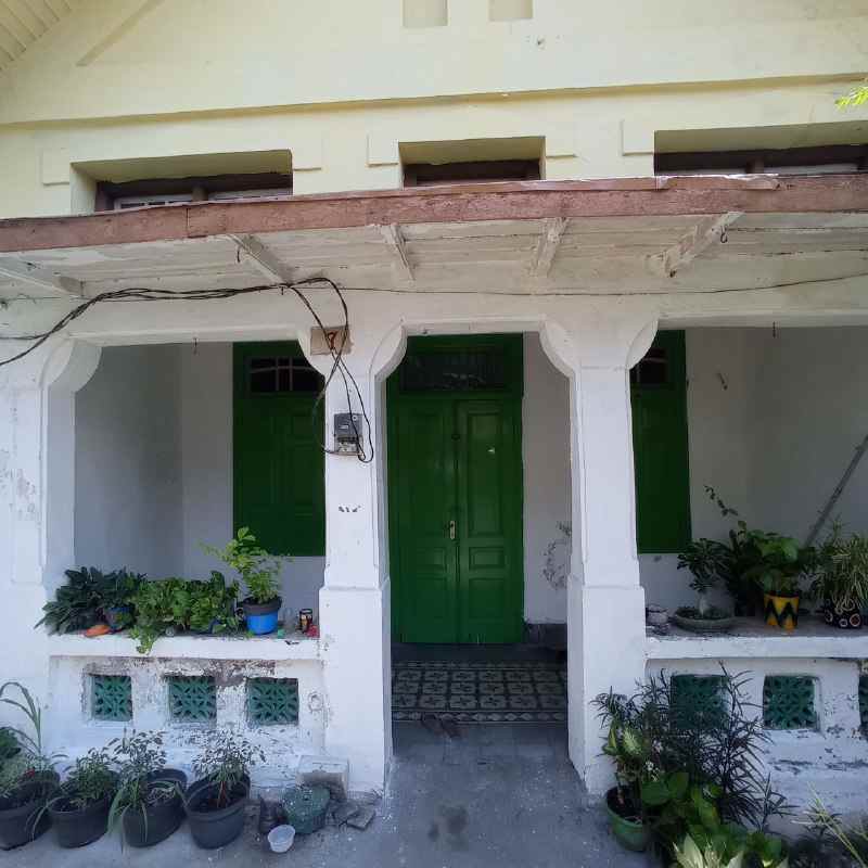 dijual rumah jl maspati surabaya