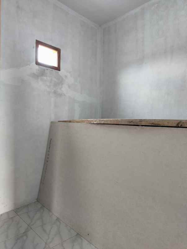 dijual rumah jl mengger panjang kec