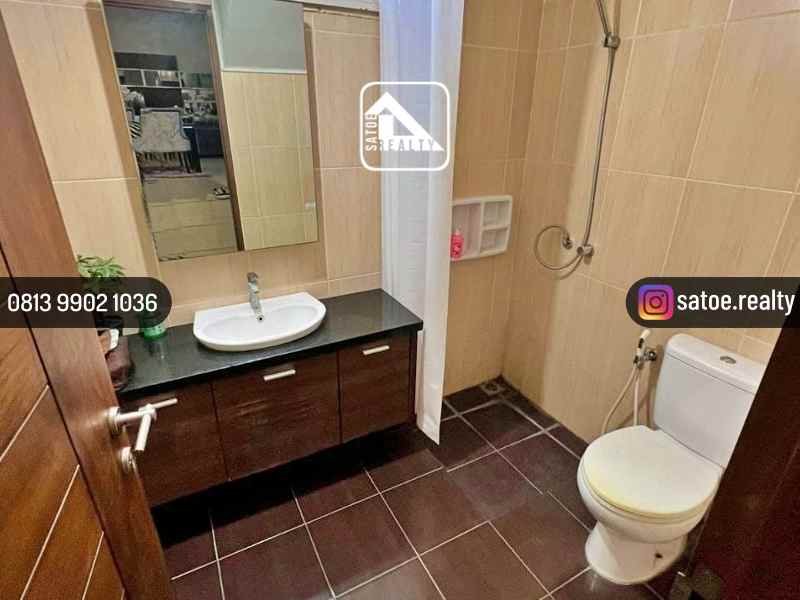 dijual rumah jl meruya selatan joglo