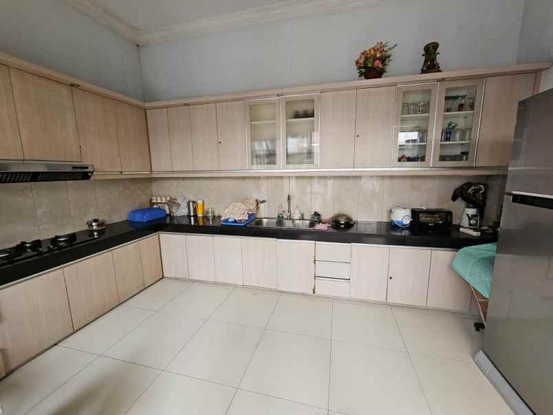 dijual rumah jl muara