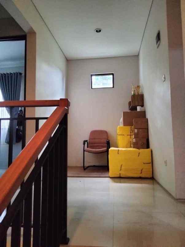 dijual rumah jl mujahidin