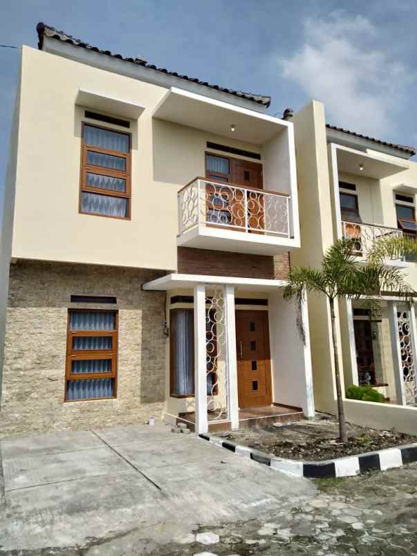 dijual rumah jl ngentak bangunjiwo