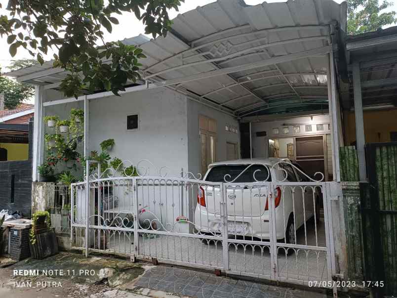 dijual rumah jl pamulang elok kec