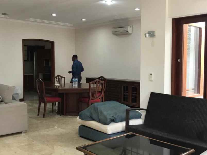 dijual rumah jl pancoran jakarta selatan