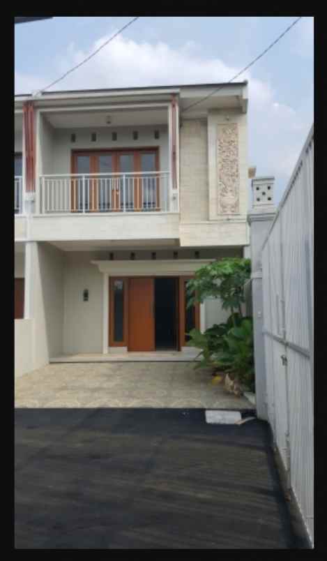 dijual rumah jl pangrango jatibening