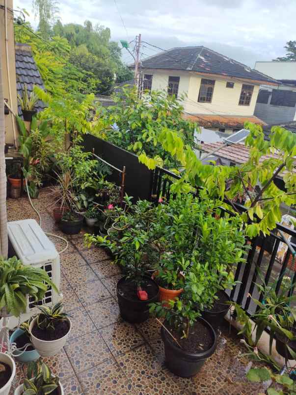 dijual rumah jl pondok kelapa duren