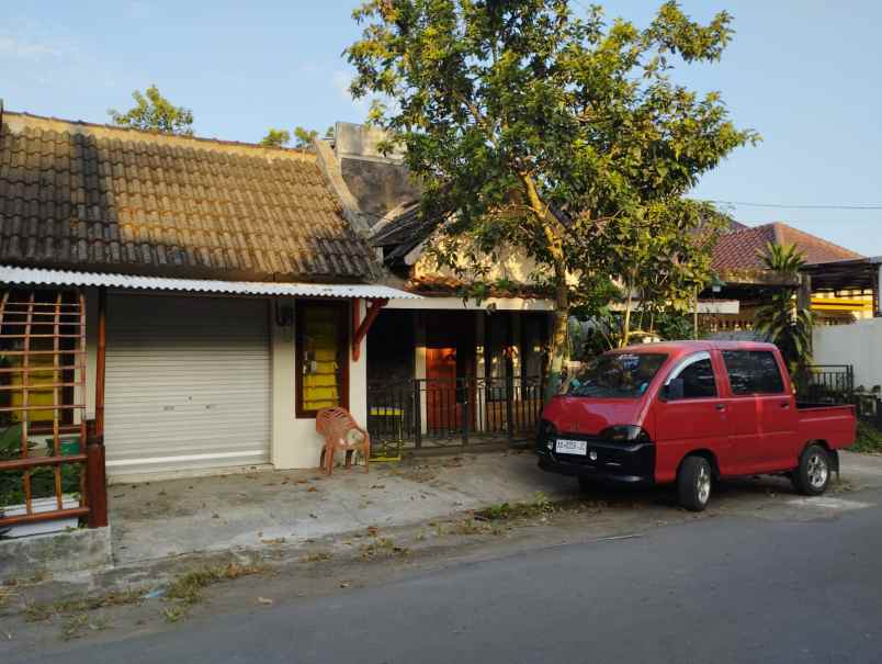 dijual rumah jl purbaya gabahan