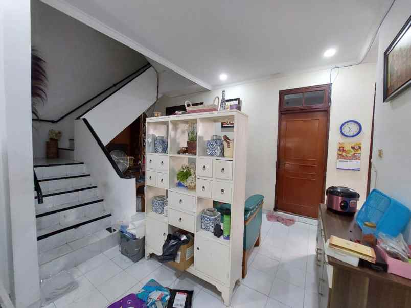 dijual rumah jl raya tajem maguwoharjo