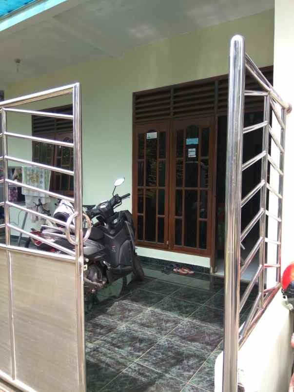 dijual rumah jl raya unitex blok c2 11