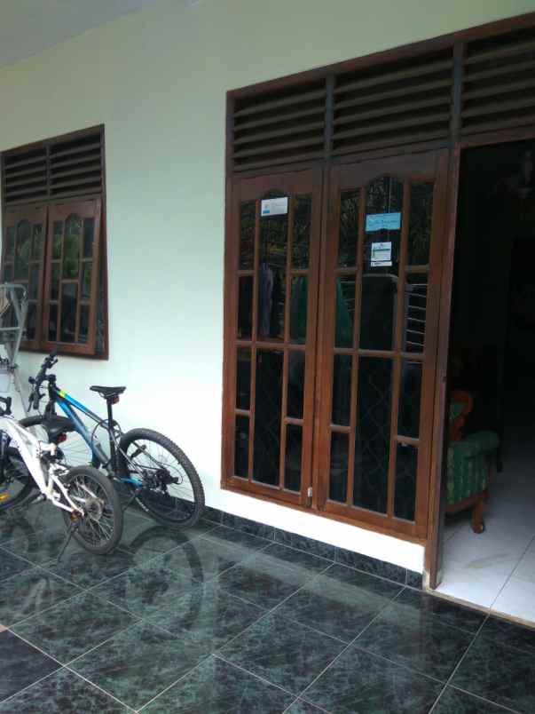 dijual rumah jl raya unitex blok c2 11