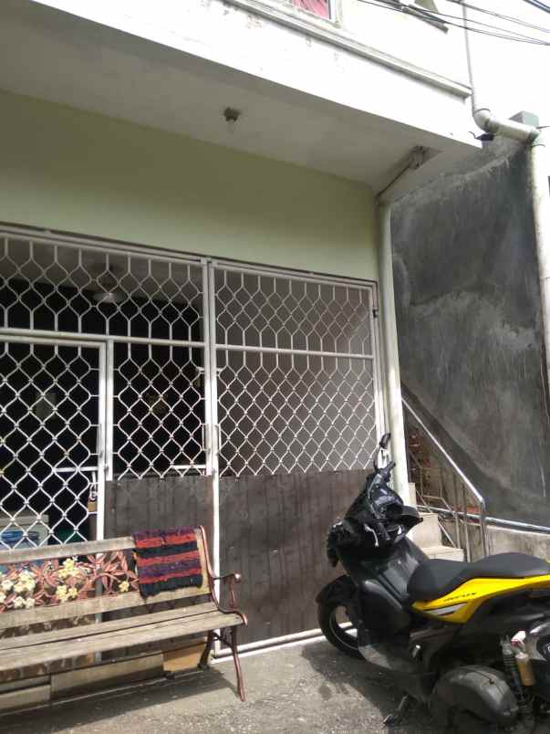 dijual rumah jl raya unitex blok c2 11