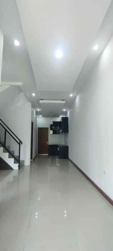 dijual rumah jl sayap cikutra bandung