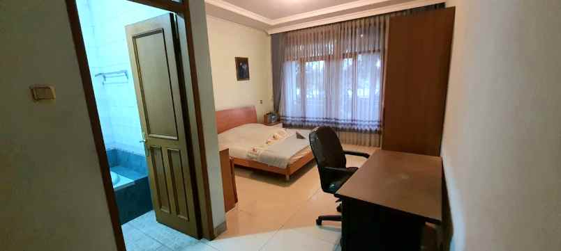 dijual rumah jl sayap pasirkaliki