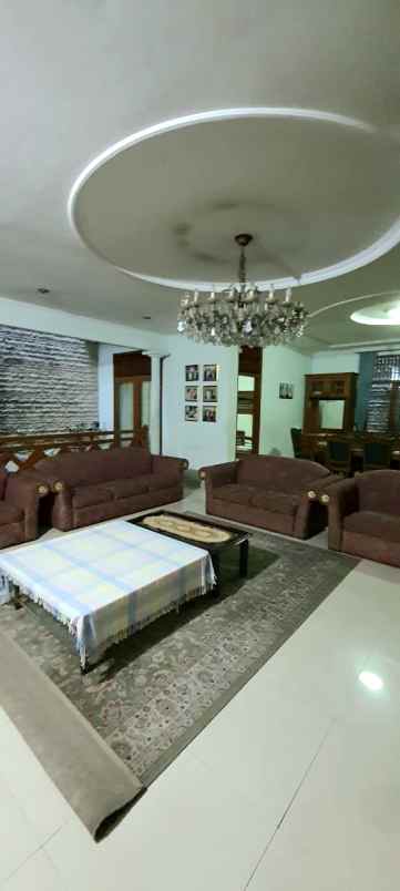 dijual rumah jl sayap pasirkaliki