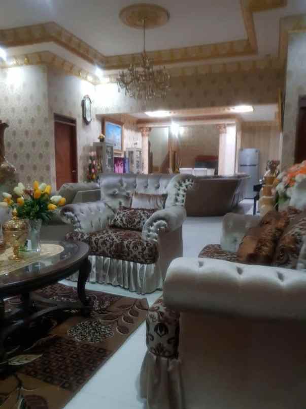 dijual rumah jl setra dago utara