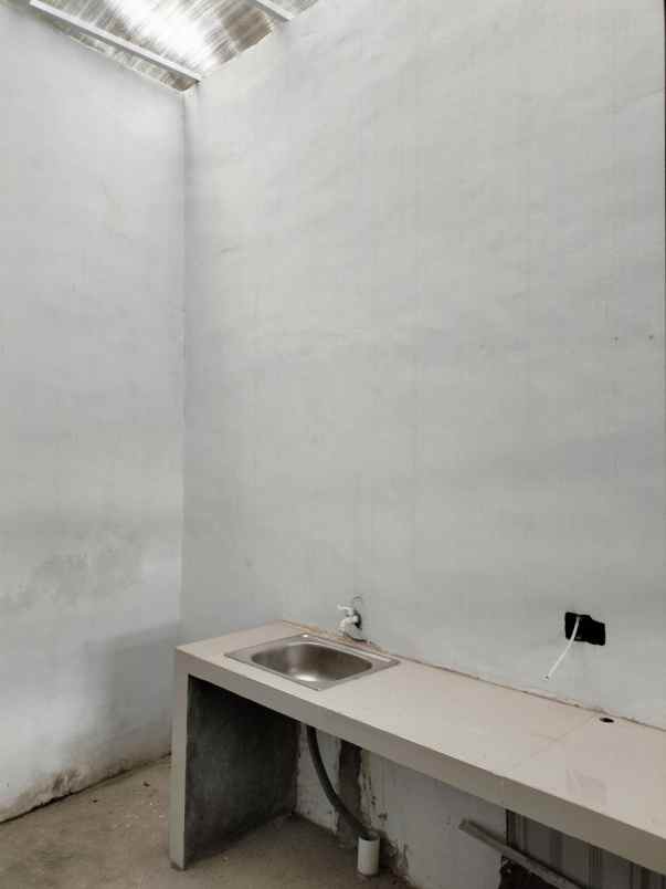 dijual rumah jl stasiun timur rt 003 rw