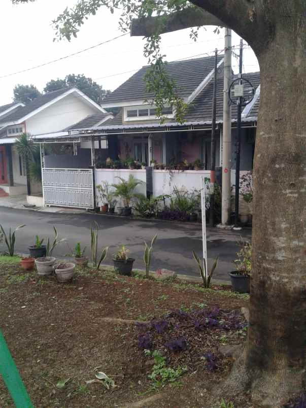 dijual rumah jl tegar beriman perum