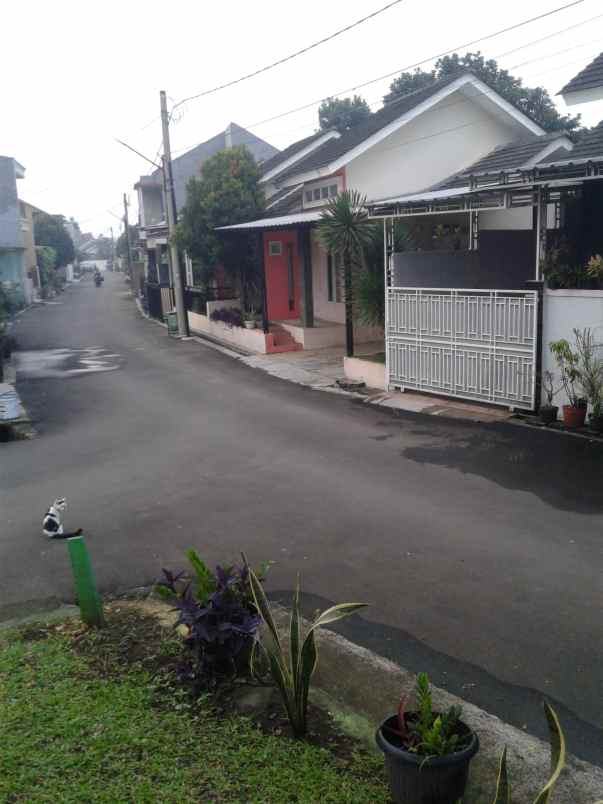 dijual rumah jl tegar beriman perum