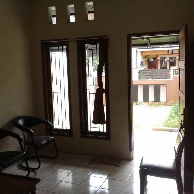 dijual rumah jl tegar beriman perum