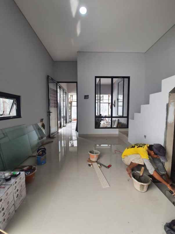 dijual rumah jln raya pondok labu